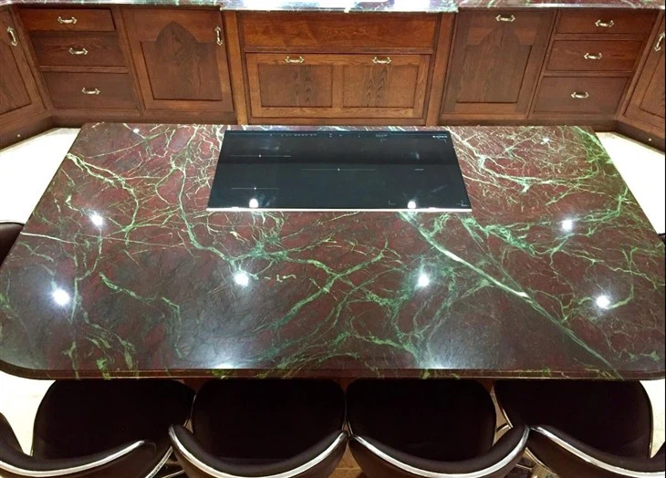 Moulin Rouge Quartzite